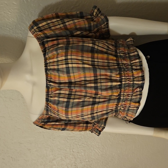 AMERICAN EAGLE Pink Paid Off-Shoulder Ruffle Baddie Crop Top XL - Picture 4 of 12